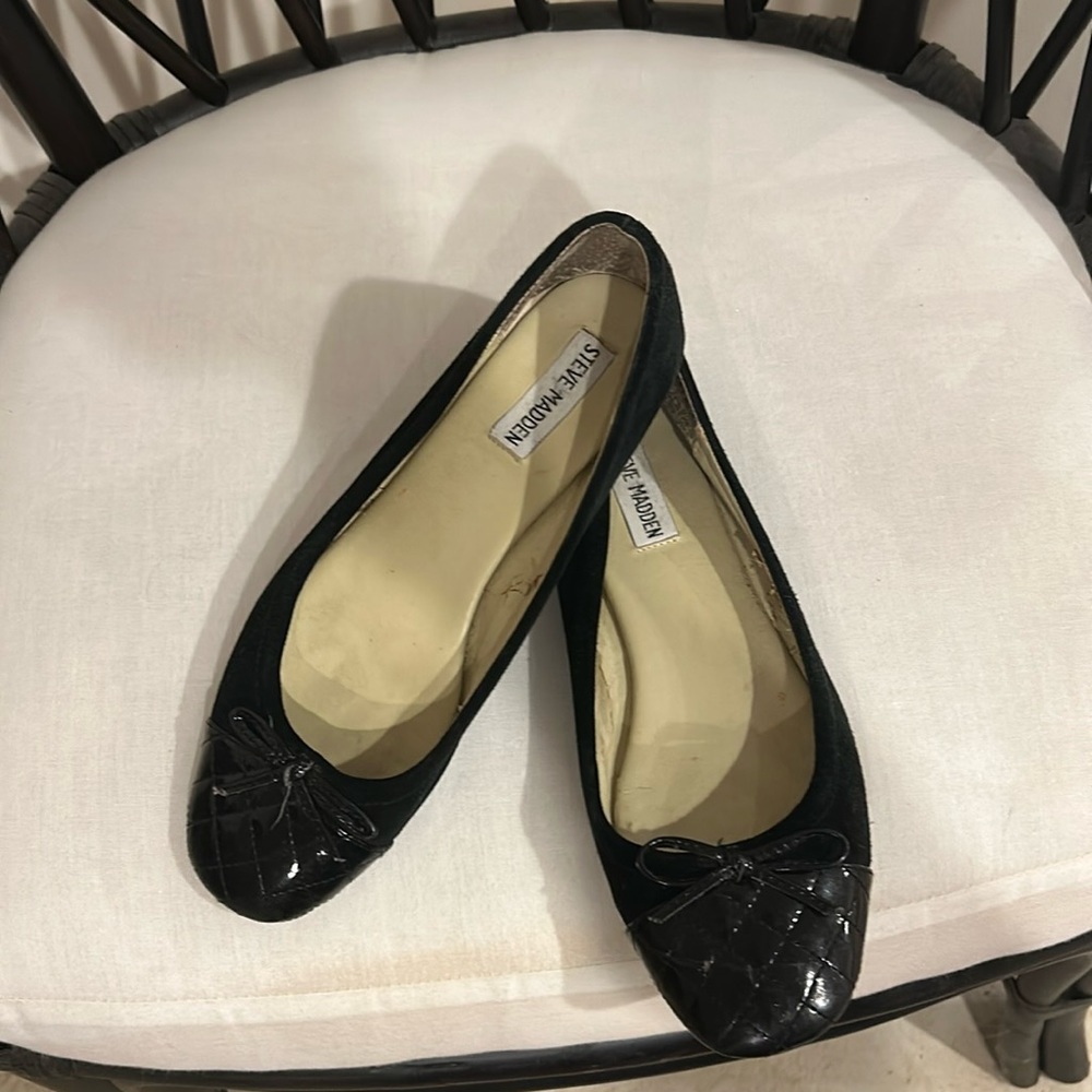 Steve Madden Black on Black Cap Toe Ballet Flat